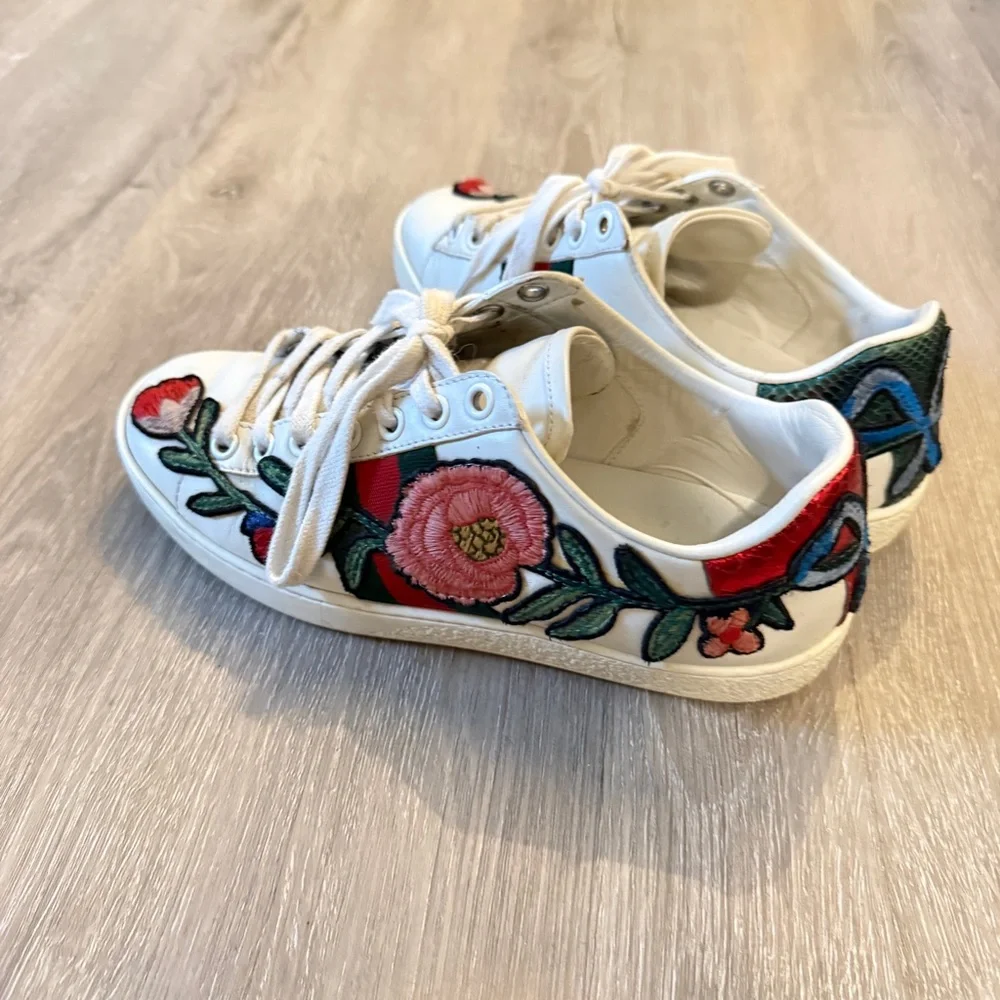 Gucci White Floral Embroidered Women's Sneakers sz 34 - Picture 4 of 5